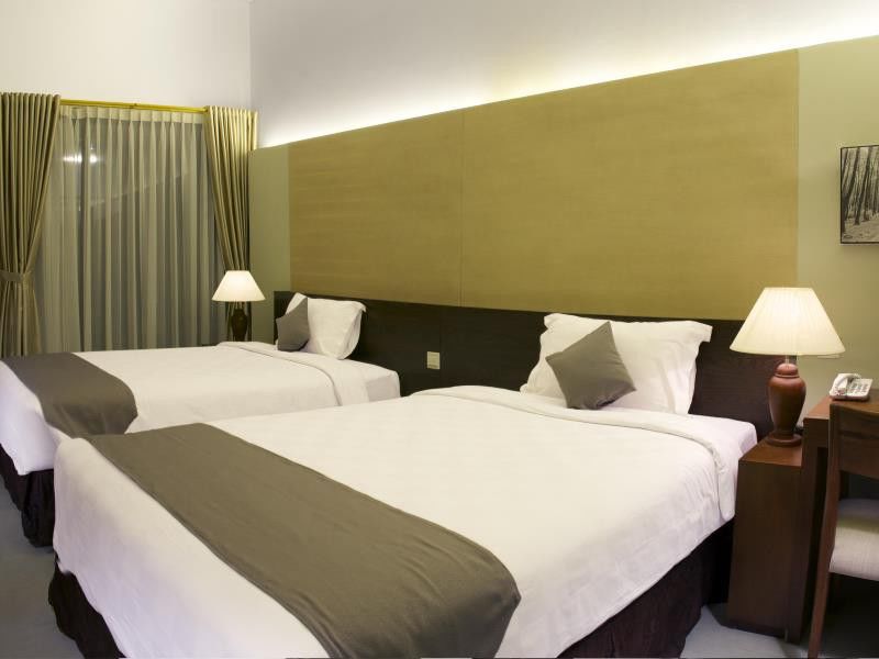 Hotel Neo+ Green Savana Sentul City Bogor Exterior foto